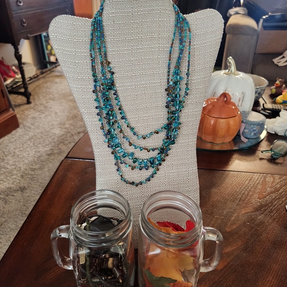 Stuffed Decorative Mason Jar Set with Autumn Leaves And 2 NECKLACES - Picture 6 of 7